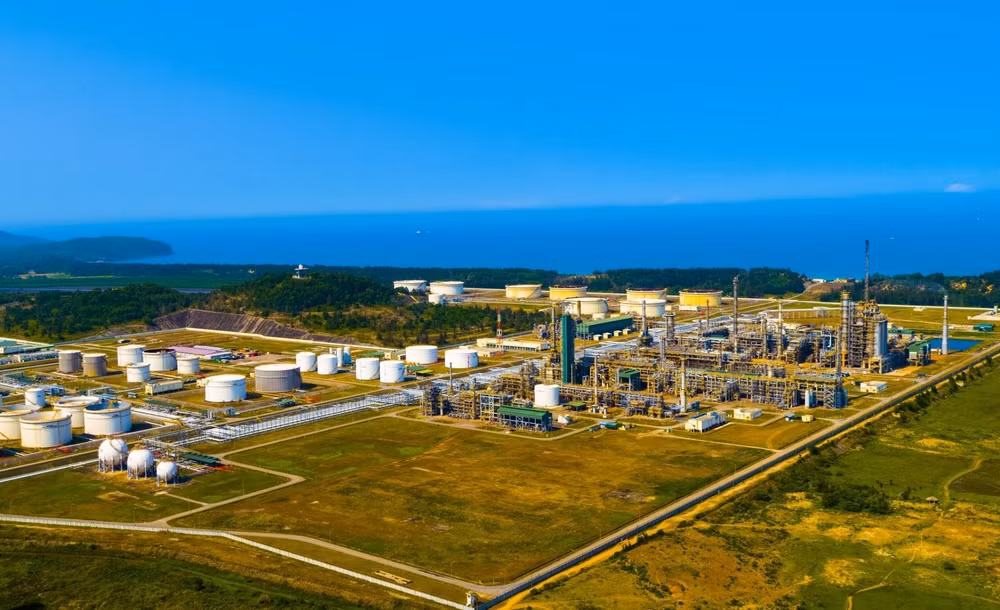 petrovietnam gan nua the ky di tu khong den co hinh 1
