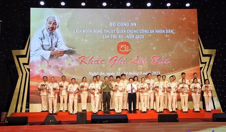 khai mac lien hoan nghe thuat quan chung cand lan thu xii nam 2023 khu vuc iv hinh 2