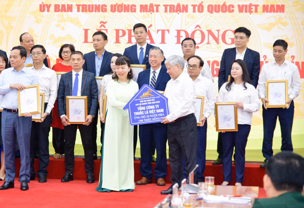 vinataba ung ho 500 trieu dong ho tro lam nha dai doan ket cho nguoi ngheo tinh dien bien hinh 2