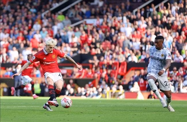 thang wolves mu lai nhieu hon liverpool 4 diem tren bxh hinh 2