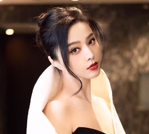 mat moc dep den kho tin cua pham bang bang o tuoi 42 hinh 3