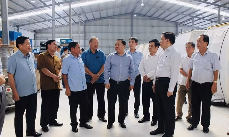 hoa binh chuan bi khoi cong tuyen cap treo hien dai theo tieu chuan quoc te va chau au hinh 1