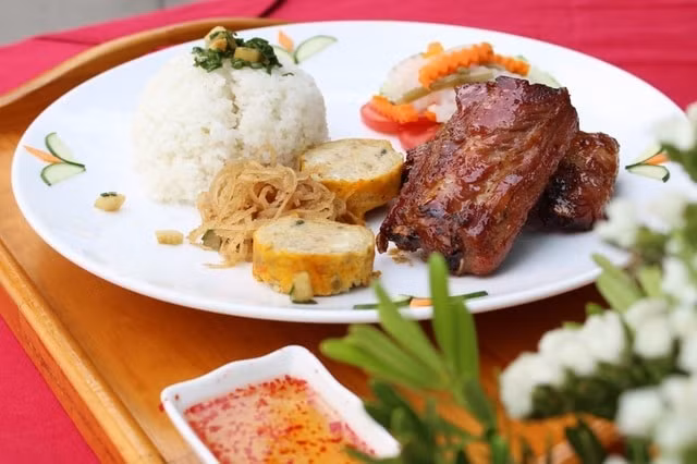 com tam viet nam lot top 100 mon com ngon nhat chau a hinh 1