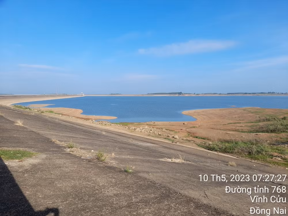 he thong dien quoc gia gap nhieu kho khan khi nang nong keo dai tren dien rong hinh 2