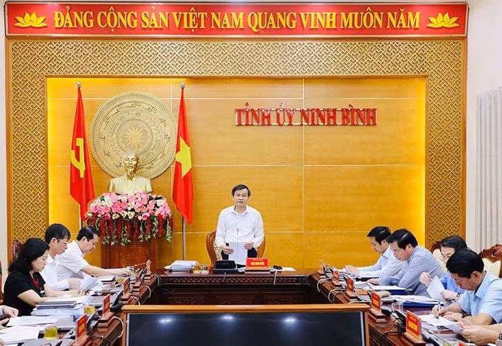 nghien cuu xuat ban cuon sach lich su dang bo tinh ninh binh tap iii hinh 1