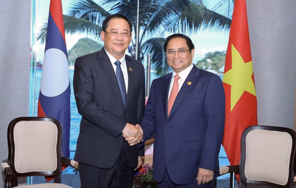 thu tuong pham minh chinh gap thu tuong singapore ly hien long thu tuong lao sonexay siphandone hinh 3
