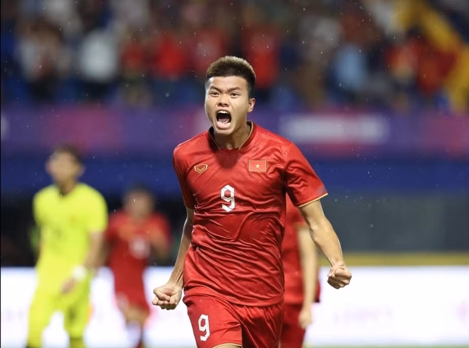 tien dao nguyen van tung toa sang tai sea games 32 niem tu hao cua doi bong thu do hinh 3