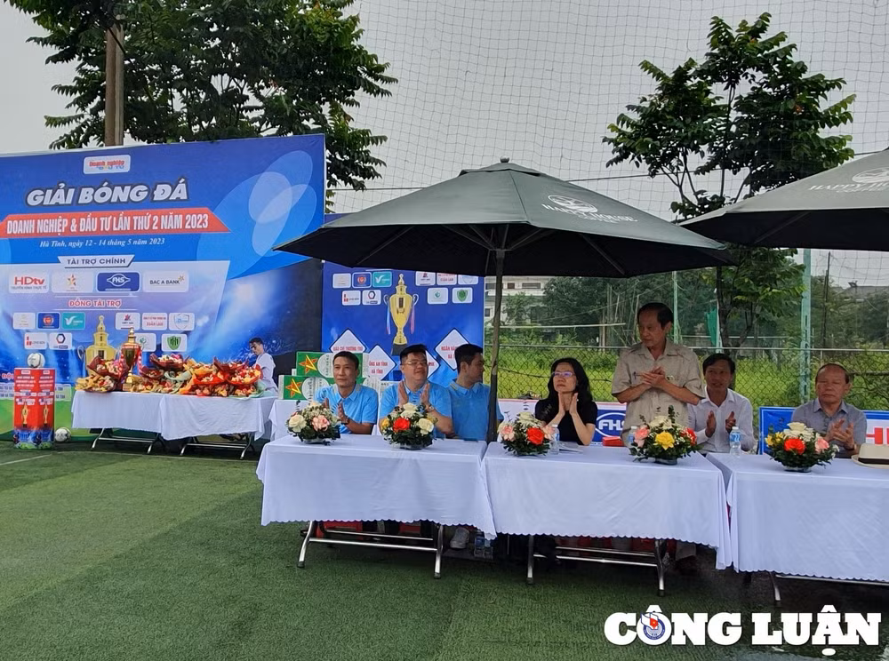 tung bung khai mac giai bong da doanh nghiep dau tu lan ii nam 2023 hinh 1