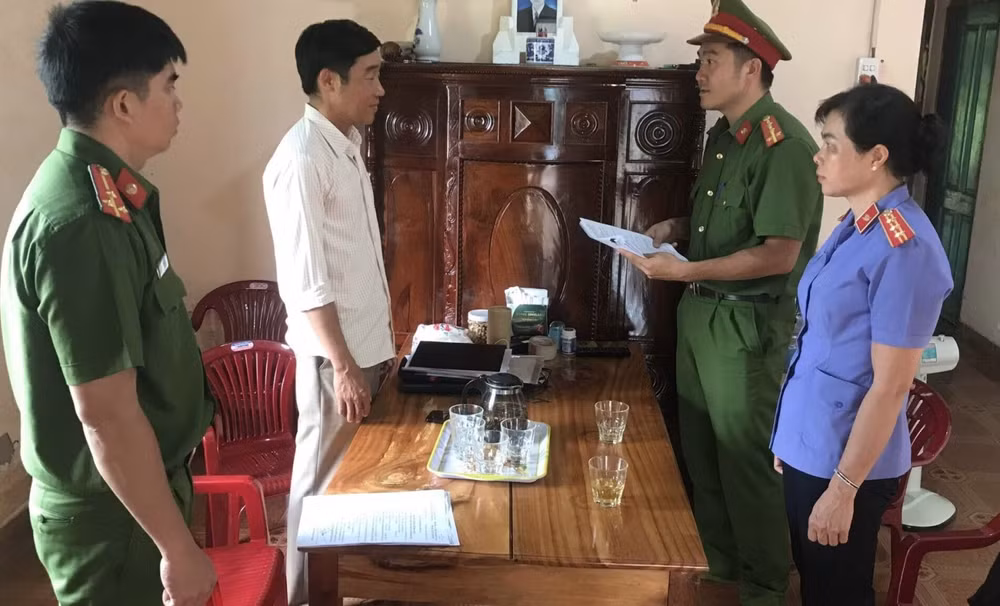khoi to them 2 can bo huyen dak glong trong vu cap sai 65 so do hinh 2