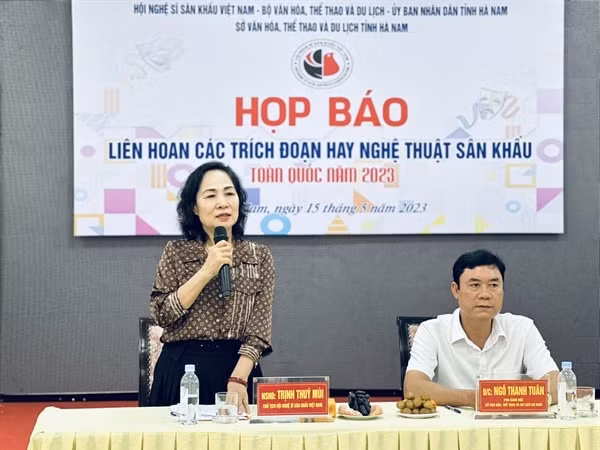 gan 2000 nghe si du lien hoan cac trich doan hay nghe thuat san khau toan quoc hinh 2
