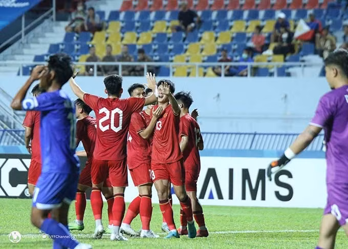thang philippines 1 0 doi tuyen u23 viet nam vao ban ket giai u23 dong nam a hinh 1