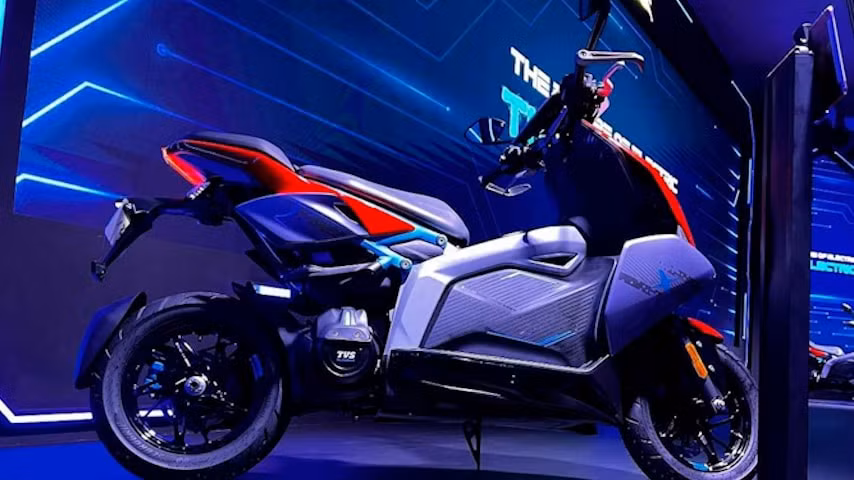 tvs x duoc cong bo tai dubai hinh 1