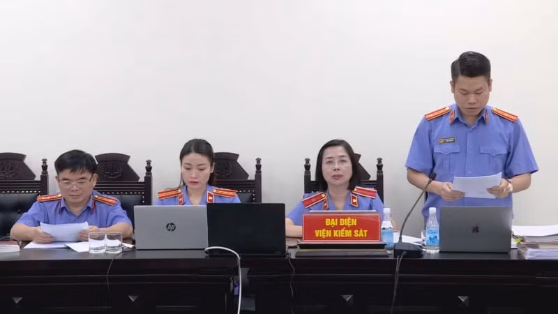 cuu chu tich ha noi nguyen duc chung bi de nghi tu 2 3 nam tu trong vu nang gia cay xanh hinh 1