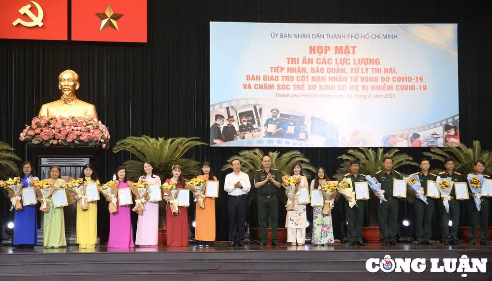 tp hcm tri an cac luc luong cong hien trong dai dich covid 19 hinh 1