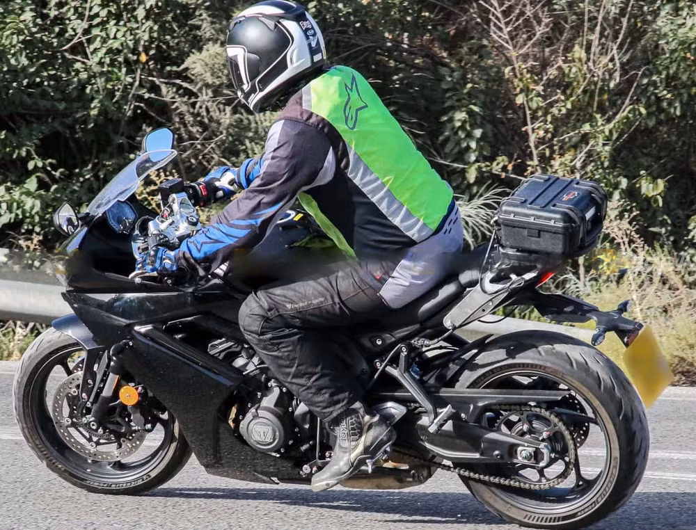 hinh anh triumph daytona 660 xuat hien tai chau au hinh 3