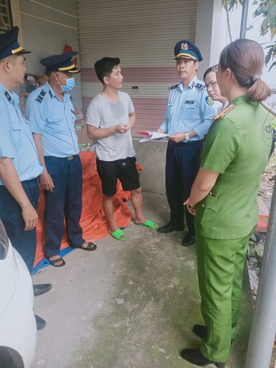 binh duong khoi to hinh su chu co so san xuat sach giao khoa gia mao hinh 2