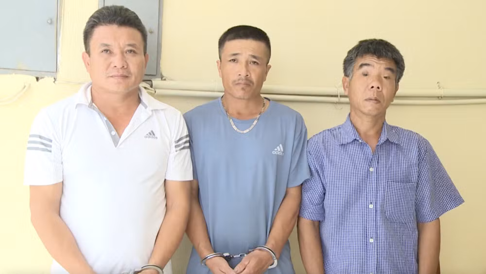 tam giu hinh su 3 doi tuong hanh hung nguoi dan ong tren quoc lo 1a hinh 1