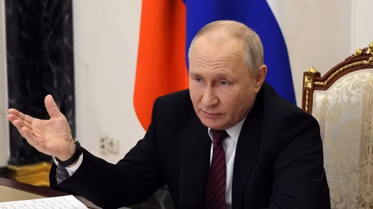 tong thong putin keu goi duy tri dong luc tang truong dau tu o nga hinh 1