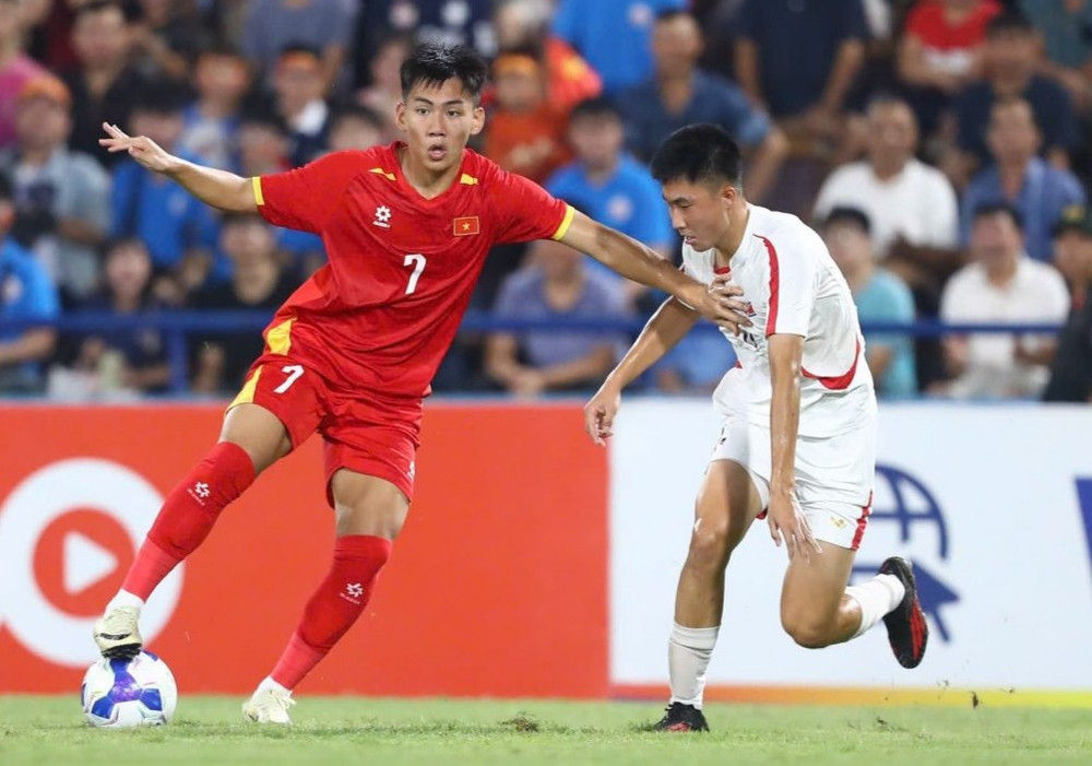 Sau khi thua U20 Triều Tiên ở trận ra quân, U20 Việt Nam buộc phải thắng vào tối nay. Ảnh: VFF 1000011002.jpg