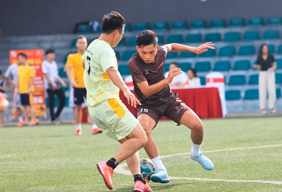 bao-cong-luan.jpg