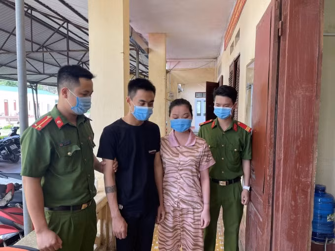 2 đối tượng tại cơ quan Công an. Ảnh: CATH