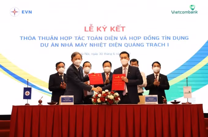 EVN và Vietcombank ký kết hợp tác toàn diện.