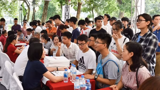 Năm nay công tác tuyển sinh đại học dựa vào kết quả thi Tốt nghiệp THPT 2021 chỉ chiếm 51% số chỉ tiêu của các nhà trường (ảnh nguồn internet).