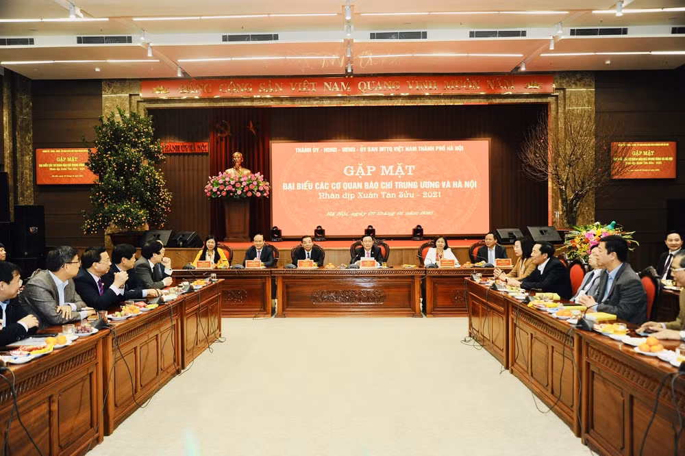 Gặp mặt hơn 300 đại biểu các cơ quan báo chí Trung ương và Hà Nội nhân dịp Tết Nguyên đán Tân Sửu 2021. Ảnh: Lê Tâm