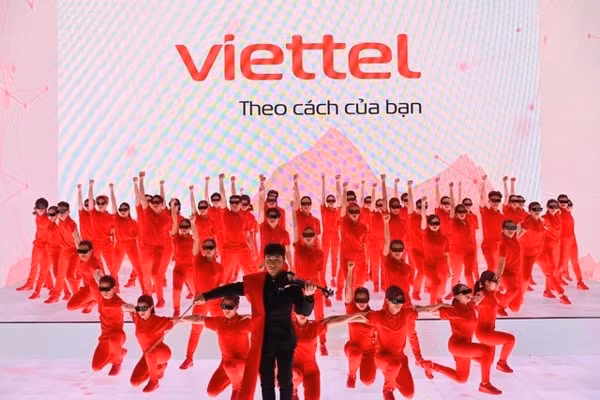 Màn ra mắt logo và slogan mới của Viettel