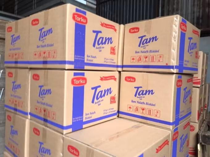 Số lượng lớn bánh quy Thổ Nhĩ Kỳ bị tạm giữ. Ảnh: Tổng cục QLTT