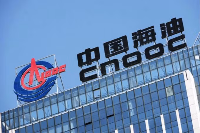 &nbsp;CNOOC là doanh nghiệp dầu mỏ lớn thứ ba do nhà nước Trung Quốc điều hành. Ảnh: Caixin