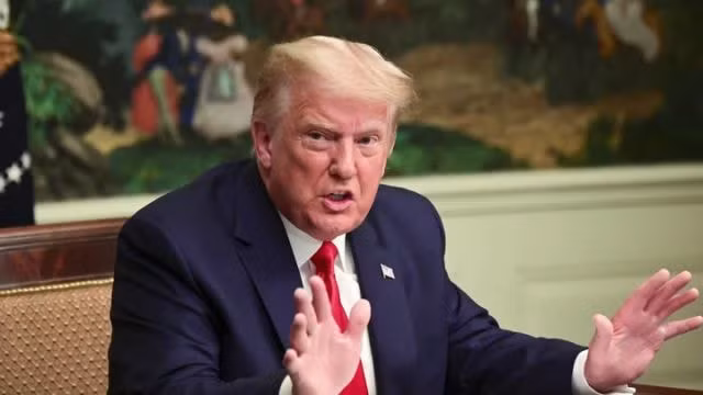 Tổng thống Donald Trump vừa ký sắc lệnh cấm Alipay và 7 ứng dụng của Trung Quốc - Ảnh: Reuters