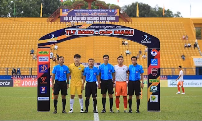 Trận đấu giữa HAGL và Khánh Hòa bị chê như ở Thai League 3. Ảnh: internet