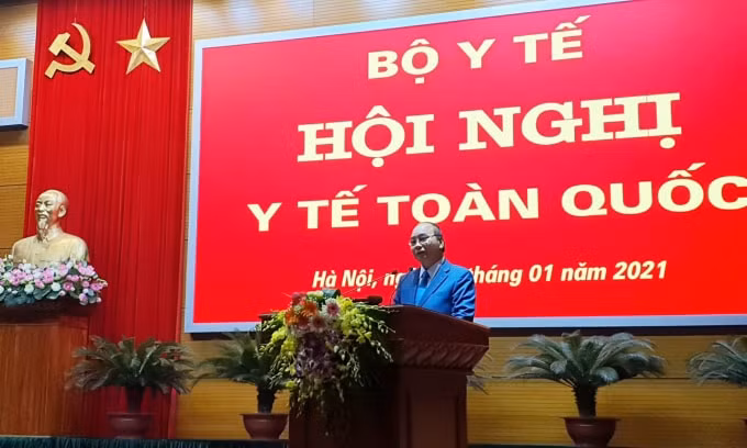 Thủ tướng Nguyễn Xuân Phúc đánh giá cao các thành tựu ngành y tế đạt được trong năm 2020 (ảnh TL).