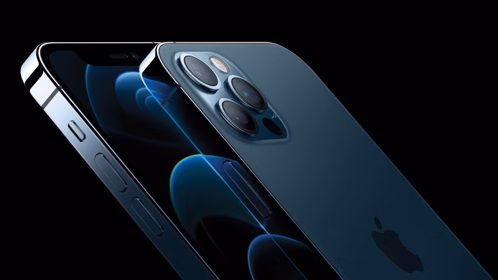 Nhiều mẫu iPhone giảm giá sốc dịp đầu năm mới 2021. Ảnh: TL