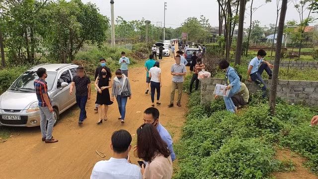Giới đầu cơ đất đang quay lại khu vực Hòa Lạc, Hà Nội.
