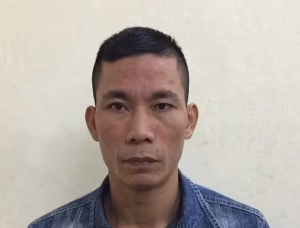 Đối tượng Hùng tại cơ quan Công an. Ảnh: tienphong.vn