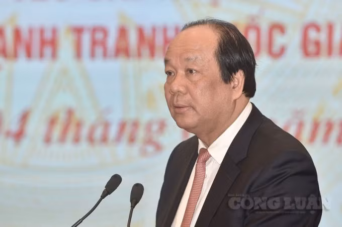 Bộ trưởng, Chủ nhiệm VPCP Mai Tiến Dũng chủ trì họp báo.