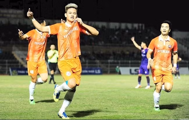 Hồ Tấn Tài ghi bàn quý giá giúp CLB Bình Định cầm hòa được Sài Gòn FC. Ảnh: TL