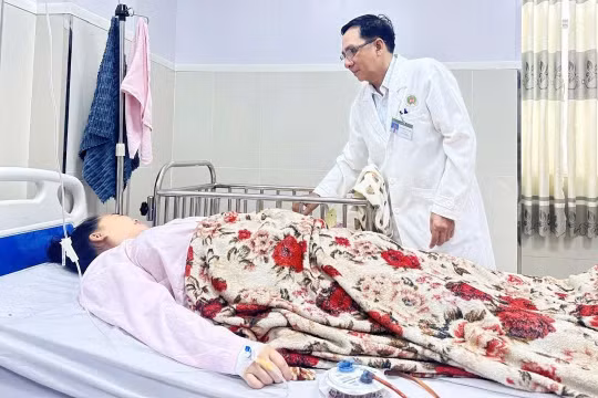 Gần 6.000 người nhập viện vì rắn độc cắn: Báo động nguy cơ mùa mưa ở miền Tây