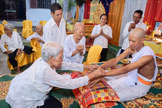 Vì sao thanh niên Khmer phải vào chùa tu trước khi trưởng thành?