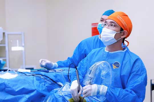 Người phụ nữ bị liệt hai chân bất ngờ hồi phục ngoạn mục