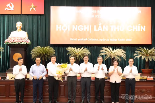 Ông Nguyễn Sinh Nhật Tân chính thức làm Phó Bí thư Thành ủy TP HCM