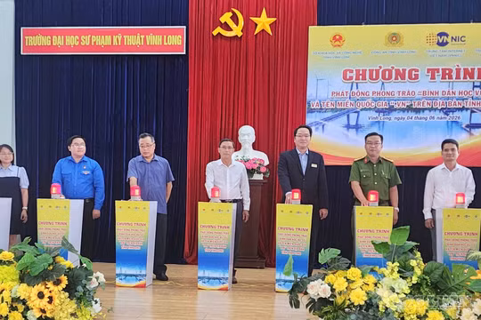 Vĩnh Long: Phủ sóng tên miền quốc gia “.vn” cùng “Bình dân học vụ số”