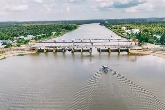 Vĩnh Long: Đầu tư hơn 2.000 tỷ đồng xây dựng 2 cống thủy lợi lớn chống hạn mặn