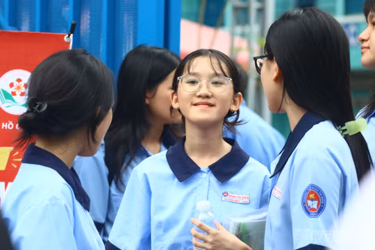 Giáo viên dự đoán phổ điểm môn Toán kì thi tuyển sinh lớp 10 tại TP HCM tập trung ở ngưỡng 6-8 điểm