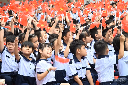 TP.HCM: Khai giảng năm học mới, gửi gắm kỳ vọng vào thế hệ trẻ