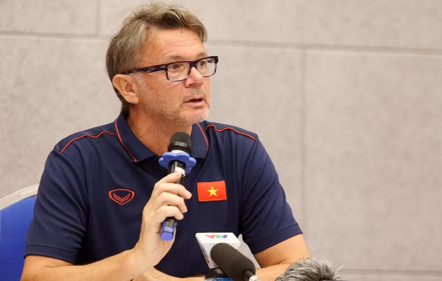 hlv philippe troussier sap duoc bo nhiem thay ong park dan dat tuyen viet nam hinh 2