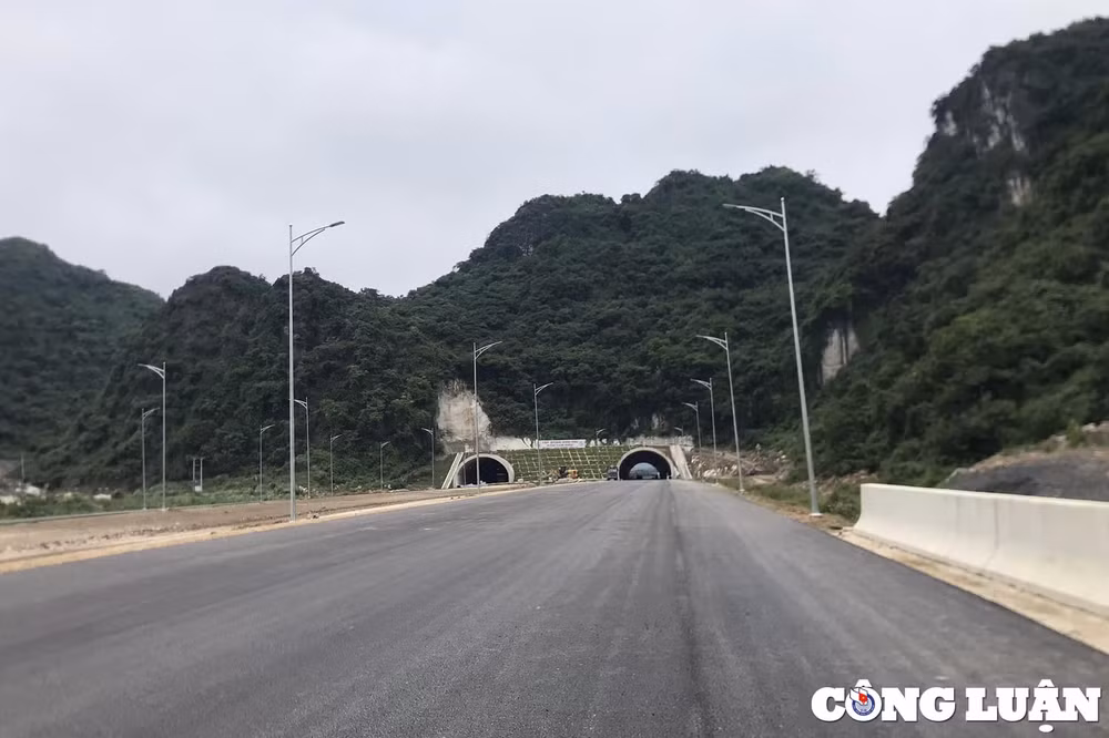 phuong tien co the luu thong tren cao toc mai son quoc lo 45 hinh 1