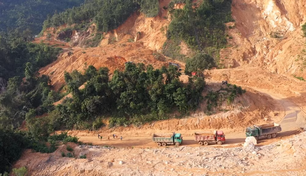 nang lai len tren manh dat anh hung hinh 3